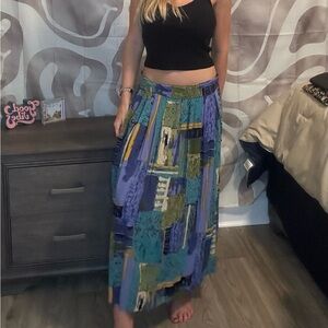 Vintage flowy skirt